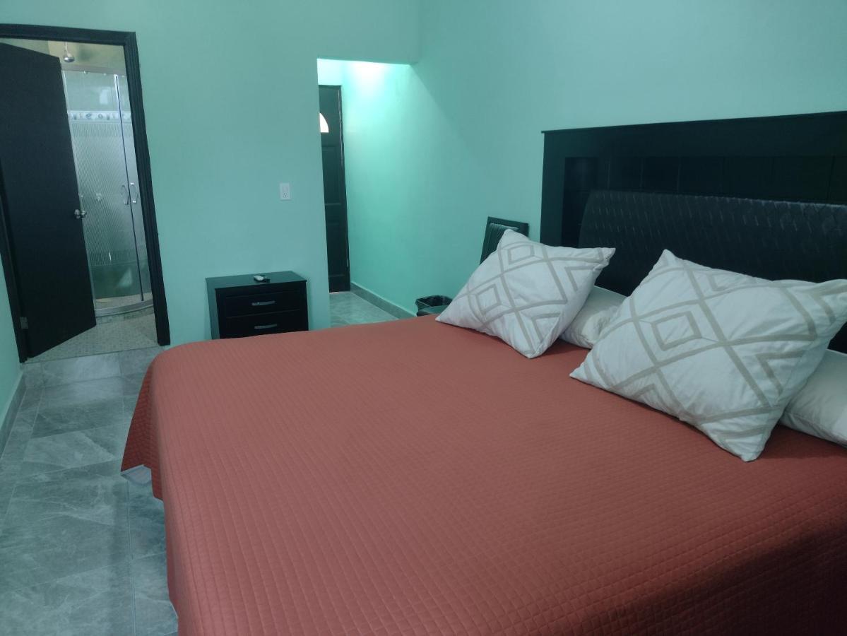 Hotel Prado'S Puerto San Carlos Ngoại thất bức ảnh