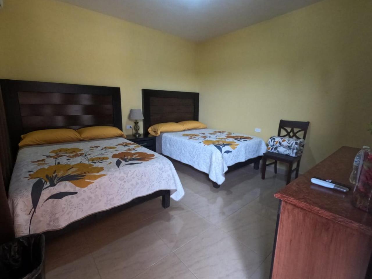 Hotel Prado'S Puerto San Carlos Ngoại thất bức ảnh